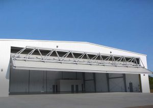 Airplane hanger in Fairhope Alabama, Construction and Builder